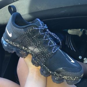 I am selling these 7.5 vapor maxes.